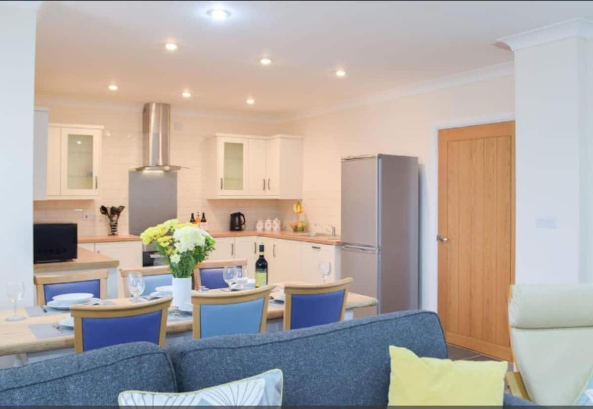Luxury Cottage With Private Indoor Hot Tub+Woodlands Llanfyrnach Kültér fotó